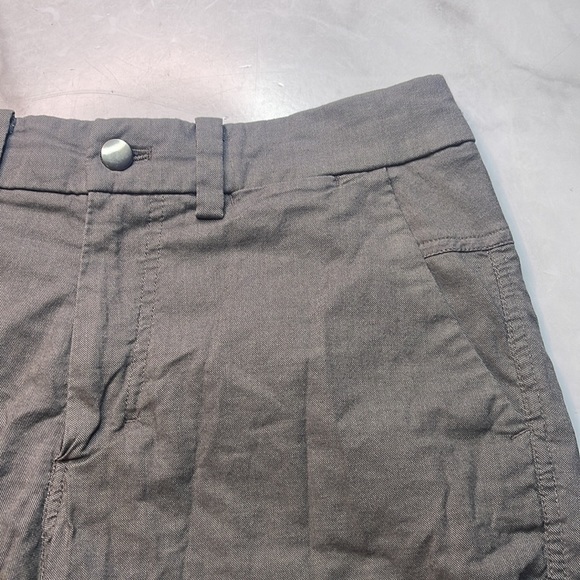 Lululemon ABC Commission Shorts - Picture 2 of 3